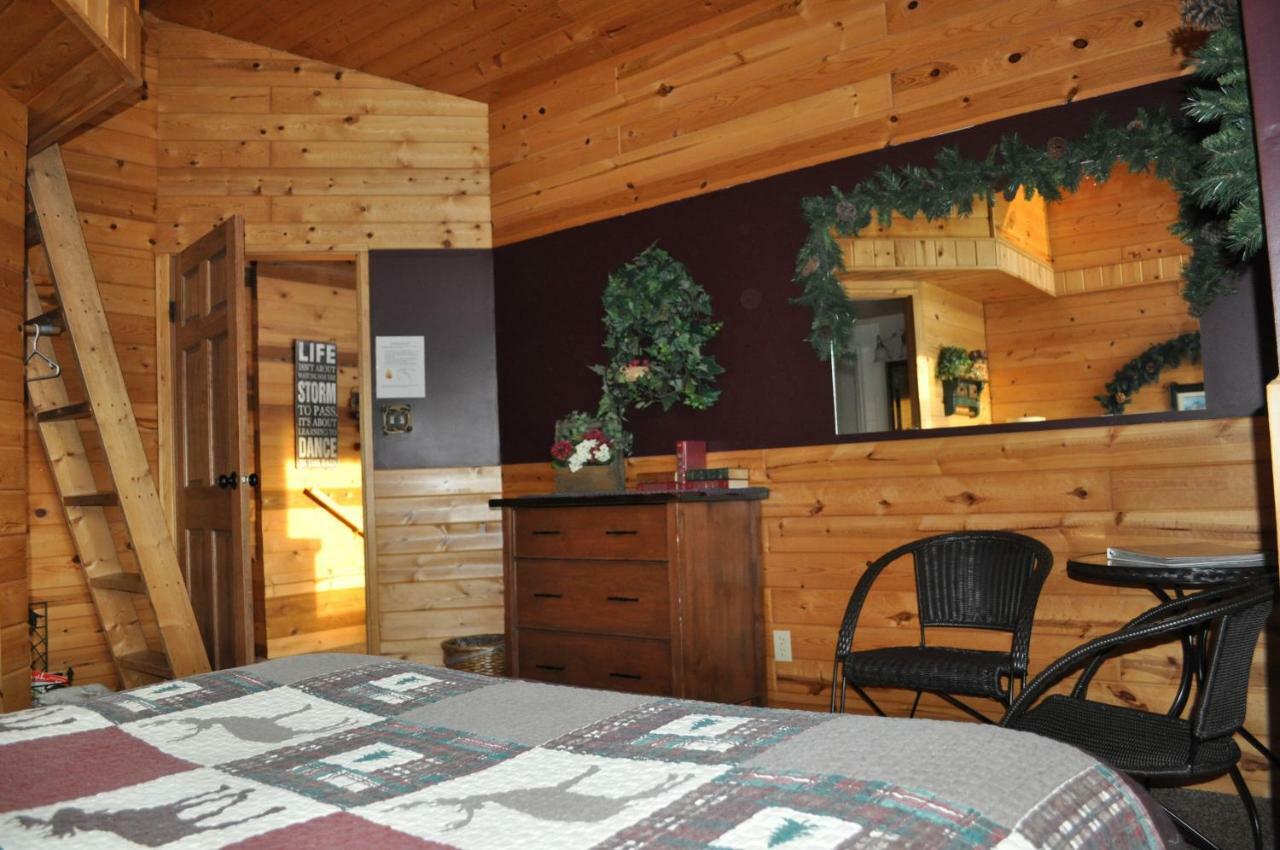 Rocky Ridge Country Lodge Mountain View ภายนอก รูปภาพ